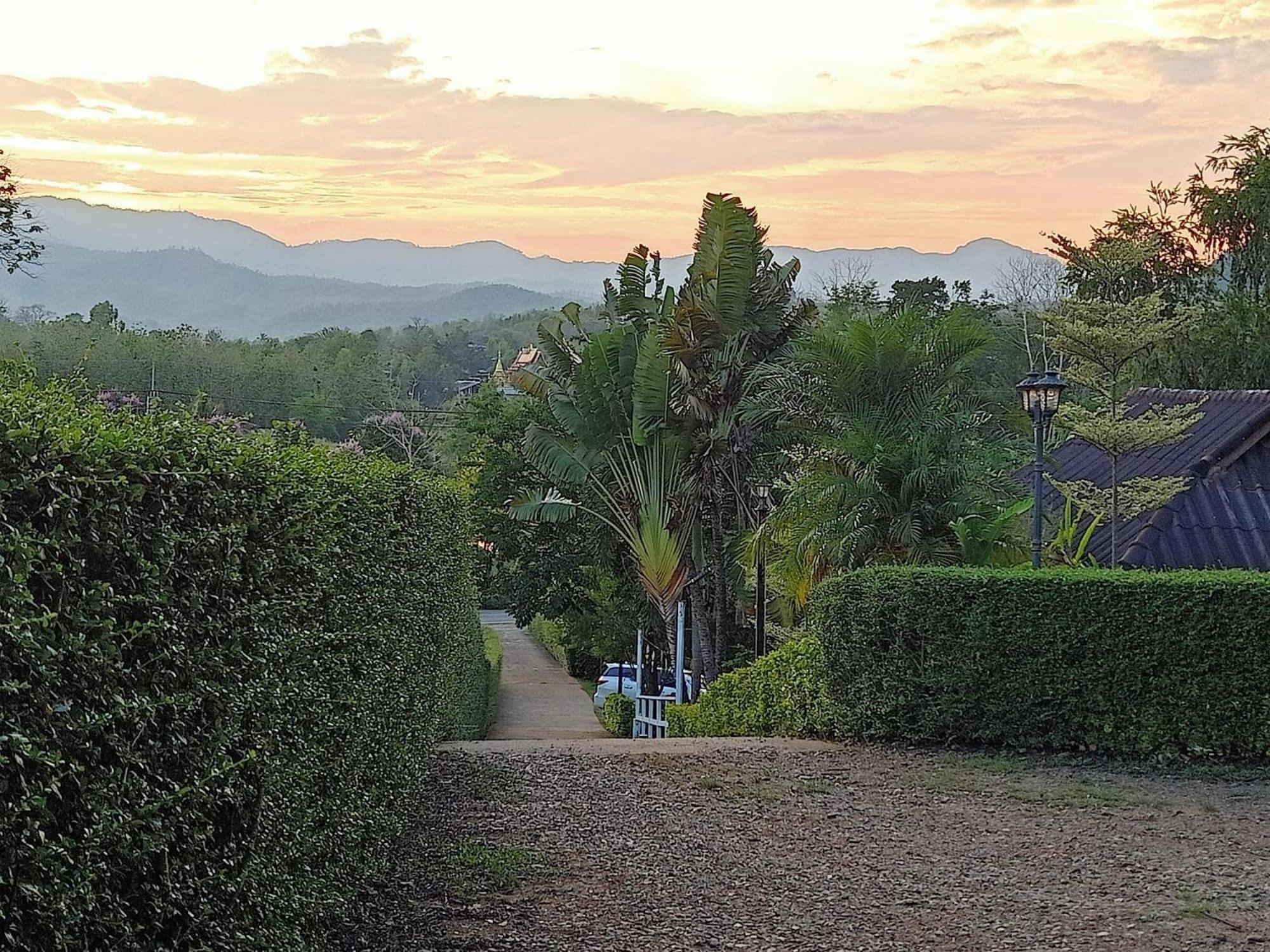 Pura Vida Pai Resort Extérieur photo